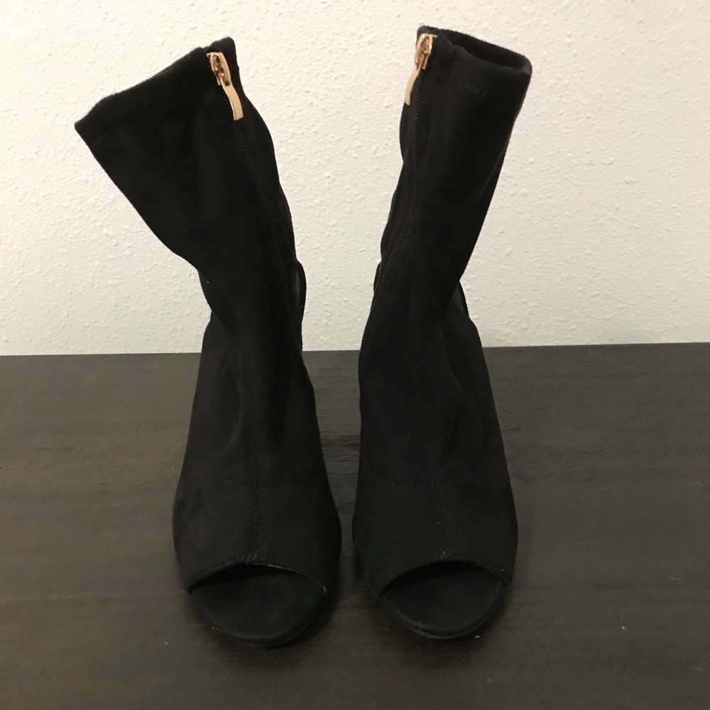 Black heels 😍